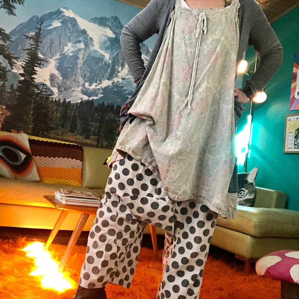 Magnolia Pearl drop crotch Garçon trousers Dali